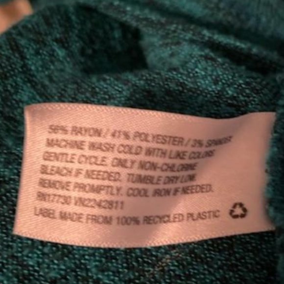 Ava Viv Light Weight Green Winter top, size 3X - Picture 6 of 8